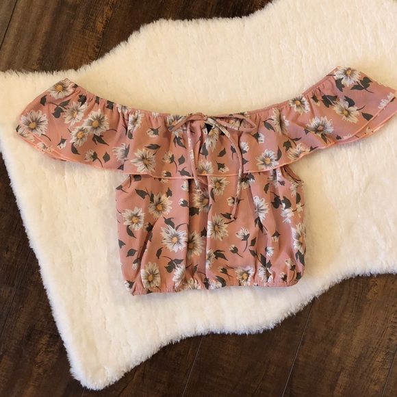 SHOW ME YOUR MUMU - Darla Ruffle Cropped Top - Picture 2 of 8